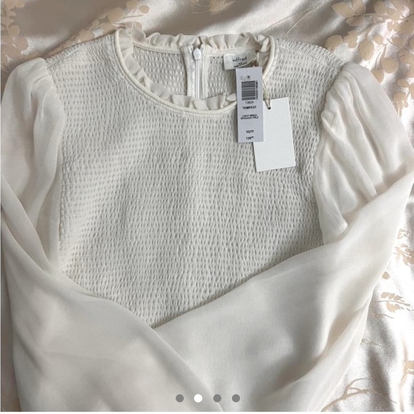 Aritzia Tempest Blouse Size Small - Picture 3 of 3